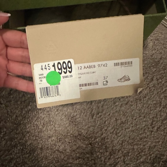 Gucci runners